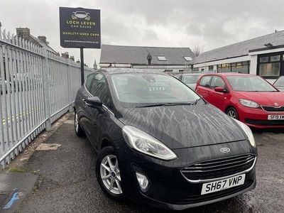 Usado Ford Fiesta Zetec 70 HP (51 kW) 2017 Preto Citadino