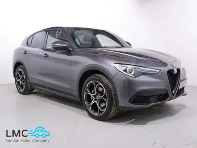 Begagnad Alfa Romeo Stelvio Sprint 200 HK (147 kW) 2022 Grå SUV