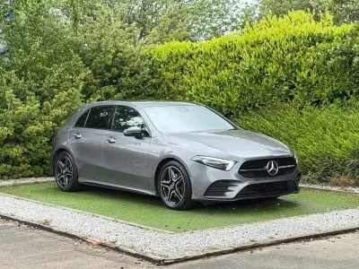 Begagnad Mercedes A200 AMG line 2021 Grå Halvkombi