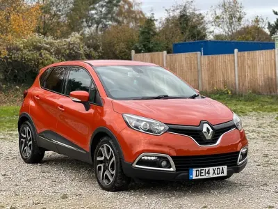 Used Renault Captur Dynamique 90 HP (66 kW) 2014 Orange SUV