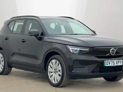 Usado Volvo EX40 Core 175 kW (238 HP) 2025 SUV