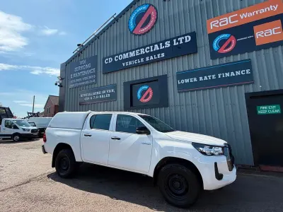 Used Toyota HiLux Active 150 HP (110 kW) 2022 White Pickup