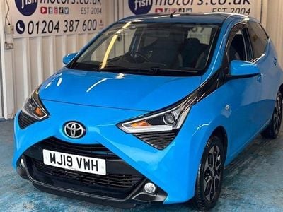 Used Toyota Aygo X-plore 71 HP (52 kW) 2019 Blue Hatchback