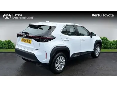 Used Toyota Yaris Cross 113 HP (83 kW) 2024 White SUV