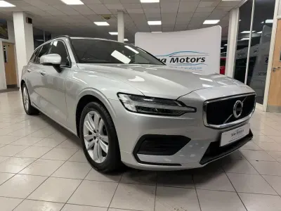 Begagnad Volvo V60 Momentum 150 HK (110 kW) 2019 Silver Kombi