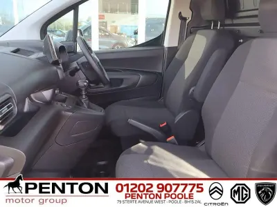 Used Vauxhall Combo S 100 HP (73 kW) 2024 White MPV