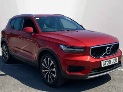 Used Volvo XC40 Momentum 150 HP (110 kW) 2020 Red SUV
