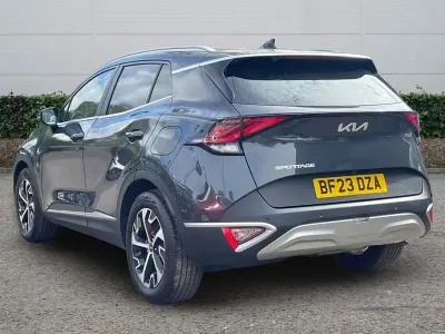 Begagnad Kia Sportage 136 HK (100 kW) 2023 Grå SUV