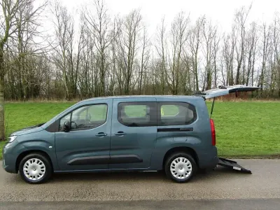 Used Vauxhall Combo Design Edition 2024 Blue MPV