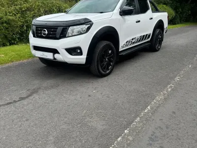 Usado Nissan Navara Tekna 190 CV (139 kW) 2017 Blanco Pickup/Camioneta
