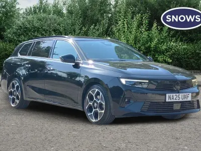 Used Vauxhall Astra Ultimate 130 HP (95 kW) 2025 Carbon black Estate