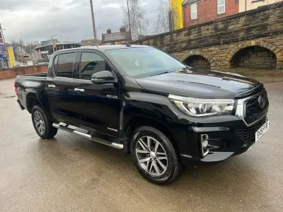 Used Toyota HiLux 150 HP (110 kW) 2019 Black Pickup