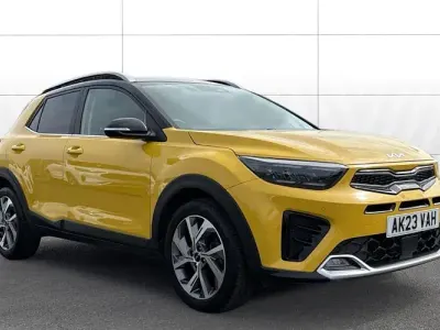 Used Kia Stonic GT-Line S 120 HP (88 kW) 2023 Yellow SUV