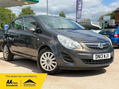 Begagnad Vauxhall Corsa 100 HK (73 kW) 2013 Grå Halvkombi