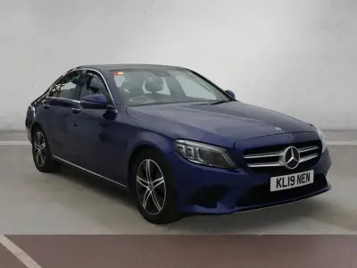 Używany Mercedes C220 Premium Plus 194 KM (142 kW) 2019 Niebieski Sedan/Limuzyna