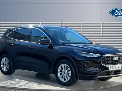 Usado Ford Kuga Titanium 150 HP (110 kW) 2025 Preto SUV