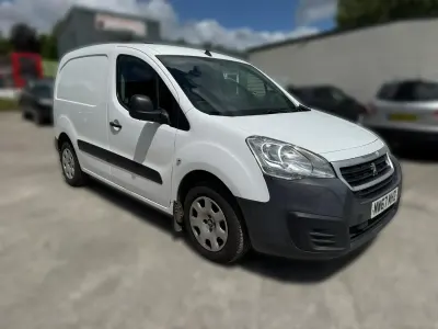 Used Peugeot Partner 2017 White