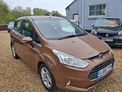 Used Ford B-MAX Zetec 105 HP (77 kW) 2016 Gold MPV