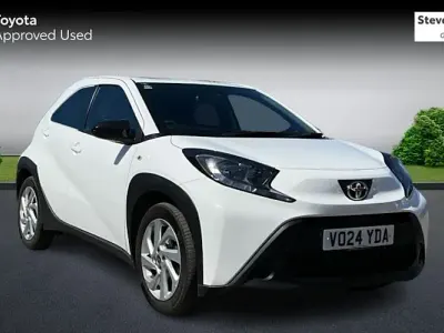 Used Toyota Aygo X PURE 72 HP (52 kW) 2024 White SUV