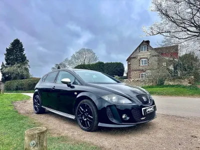 Begagnad Seat Leon FR 170 HK (125 kW) 2012 Svart Halvkombi