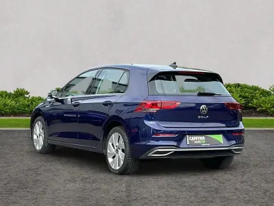 Used VW Golf VIII Style 148 HP (108 kW) 2022 Blue Hatchback