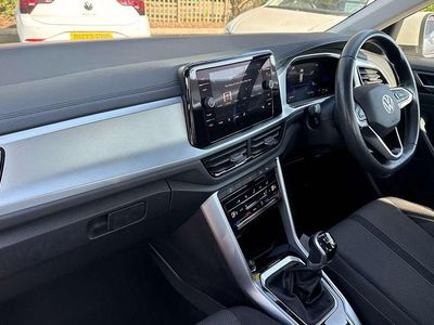 Usado VW T-Roc Life 150 HP (110 kW) 2023 Cinzento SUV