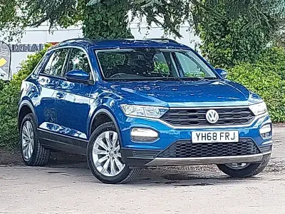 Used VW T-Roc SE 115 HP (84 kW) 2018 Blue SUV