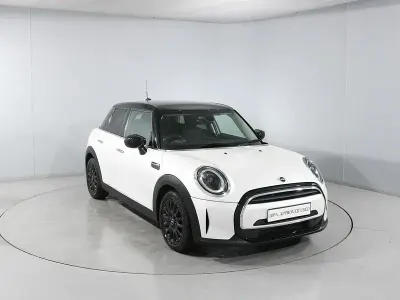 Used Mini Cooper Classic 134 HP (98 kW) 2023 White Hatchback