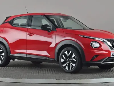 Gebraucht Nissan Juke Acenta 114 PS (83 kW) 2022 Rot SUV