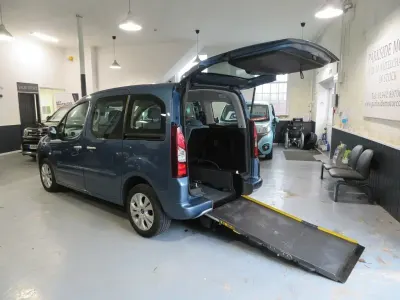 Used Citroën Berlingo 90 HP (66 kW) 2014 Blue MPV