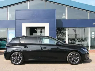 Used Peugeot 308 Allure Premium 129 HP (94 kW) 2022 Black Hatchback