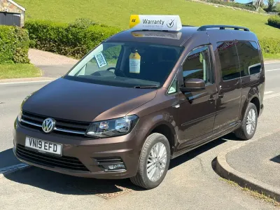 Usado VW Caddy Maxi Life 2019 Castanho Monovolume