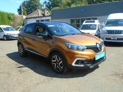Used Renault Captur Iconic 128 HP (94 kW) 2019 Orange SUV