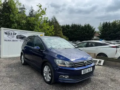 Używany VW Touran SEL 2017 Niebieski Minivan