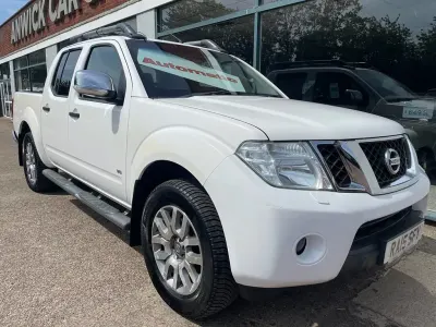Used Nissan Navara 231 HP (169 kW) 2015 White Pickup