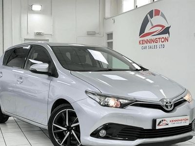 Used Toyota Auris Design 111 HP (81 kW) 2017 Silver Hatchback