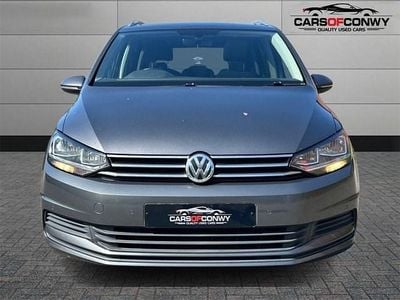 Usado VW Touran Family 150 HP (110 kW) 2017 Cinzento Monovolume