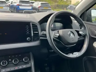 Gebraucht Skoda Karoq SE Drive 110 PS (80 kW) 2023 Grau SUV