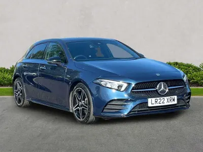 Usado Mercedes A200 AMG Line Premium 2022 Azul Utilitario