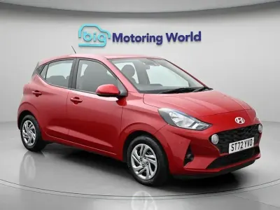 Używany Hyundai i10 SE 67 KM (49 kW) 2023 Czerwony Hatchback