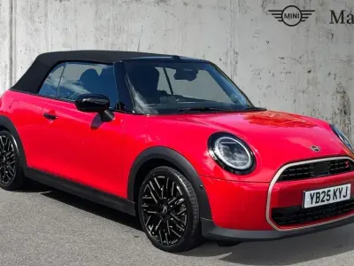 Used Mini Cooper Exclusive 147 kW (201 HP) 2025 Chili red ii Hatchback