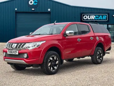 Used Mitsubishi L200 178 HP (130 kW) 2016 Red Pickup