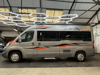 Used Peugeot Boxer 140 HP (102 kW) 2020 Grey Van