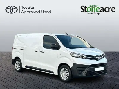 Used Toyota Proace 120 HP (88 kW) 2025 White MPV