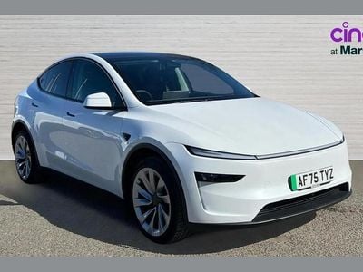 New Tesla Model Y Long Range RWD 286 kW (389 HP) 2025 White SUV