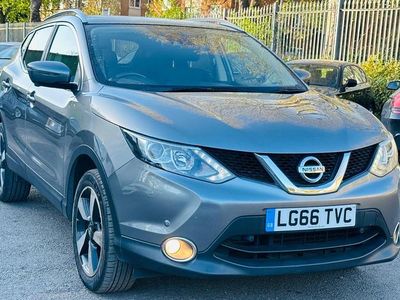 Used Nissan Qashqai N-Connecta 130 HP (95 kW) 2016 Grey SUV