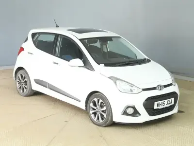 Used Hyundai i10 Premium SE 87 HP (63 kW) 2015 White Hatchback