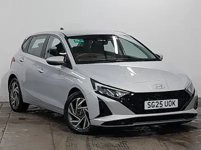 Used Hyundai i20 Advanced 100 HP (73 kW) 2025 Grey Hatchback