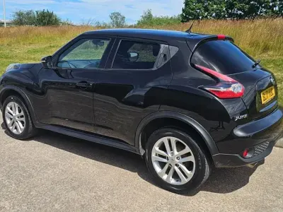 Used Nissan Juke N-Connecta 2017 Metallic black SUV