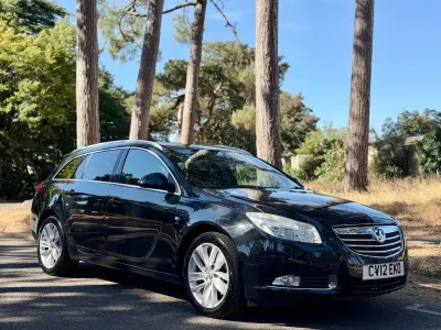 Used Vauxhall Insignia SRi 160 HP (117 kW) 2012 Black Estate